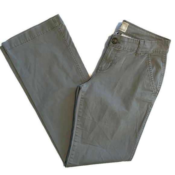 Old Navy Pants - Old Navy flirt khakis